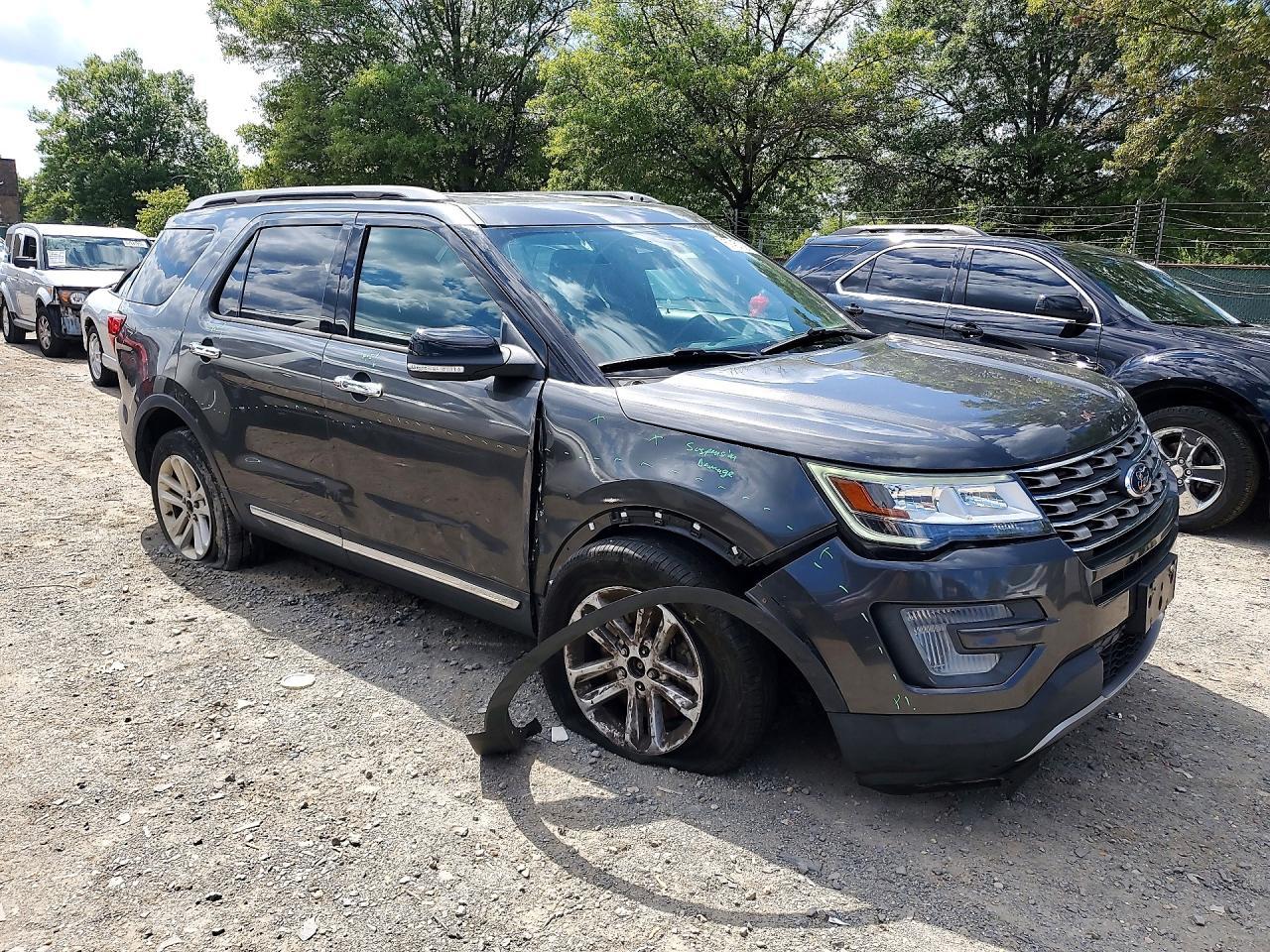 2017 Ford Explorer Xlt - zdjęcie 4