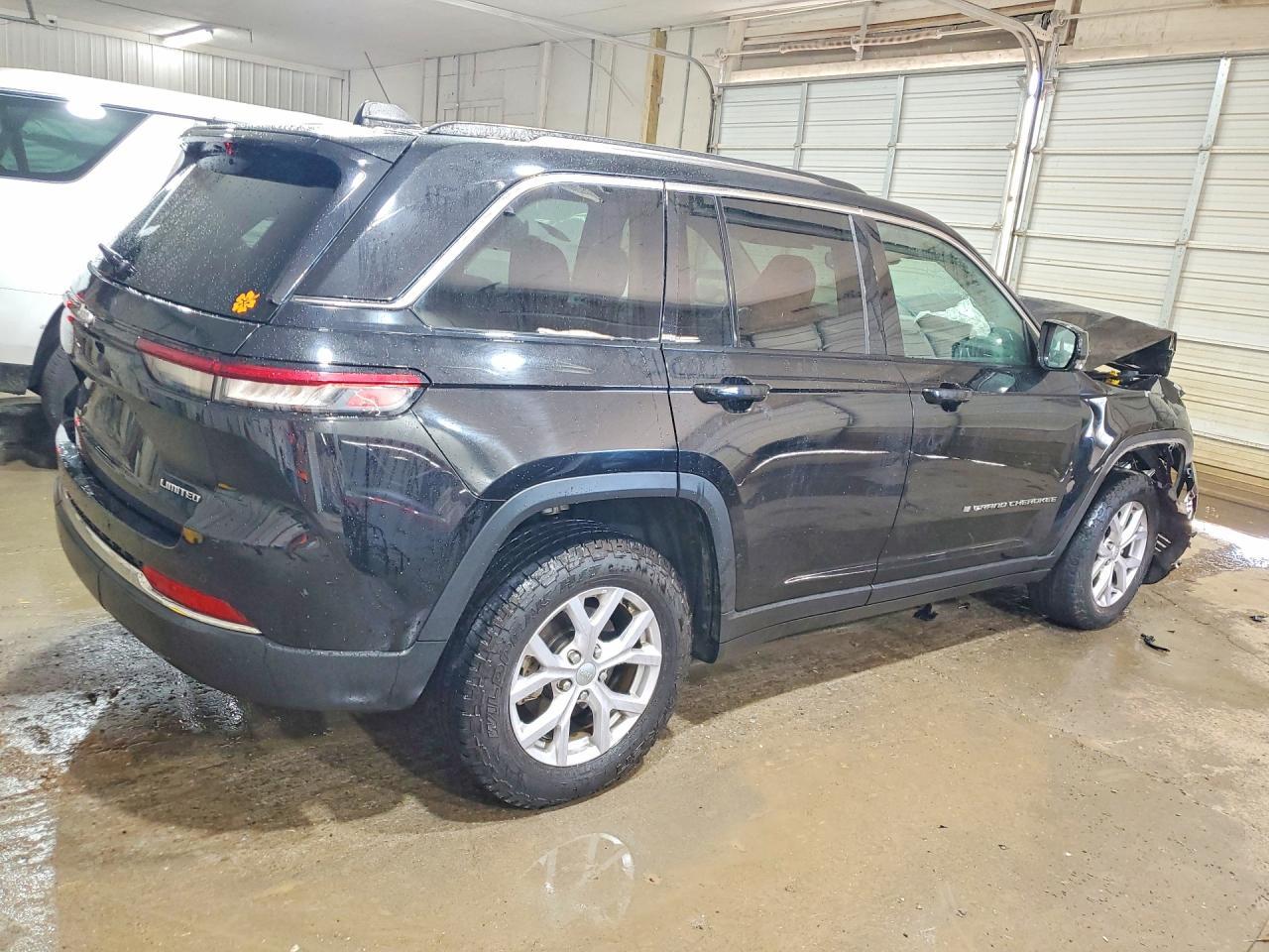 2022 Jeep Grand Cherokee Limited - zdjęcie 3