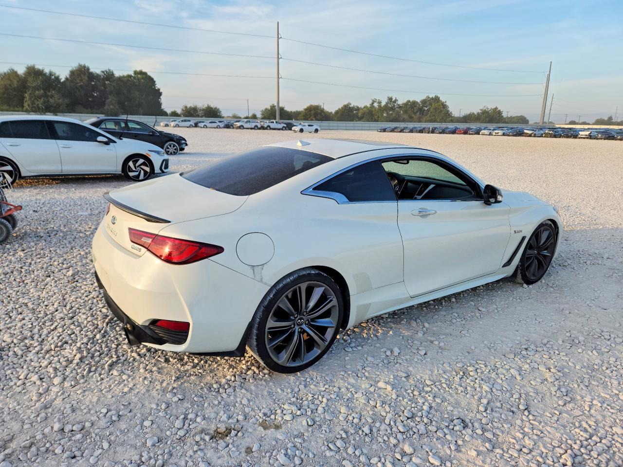 2018 Infiniti Q60 Red Sport 400 - zdjęcie 3