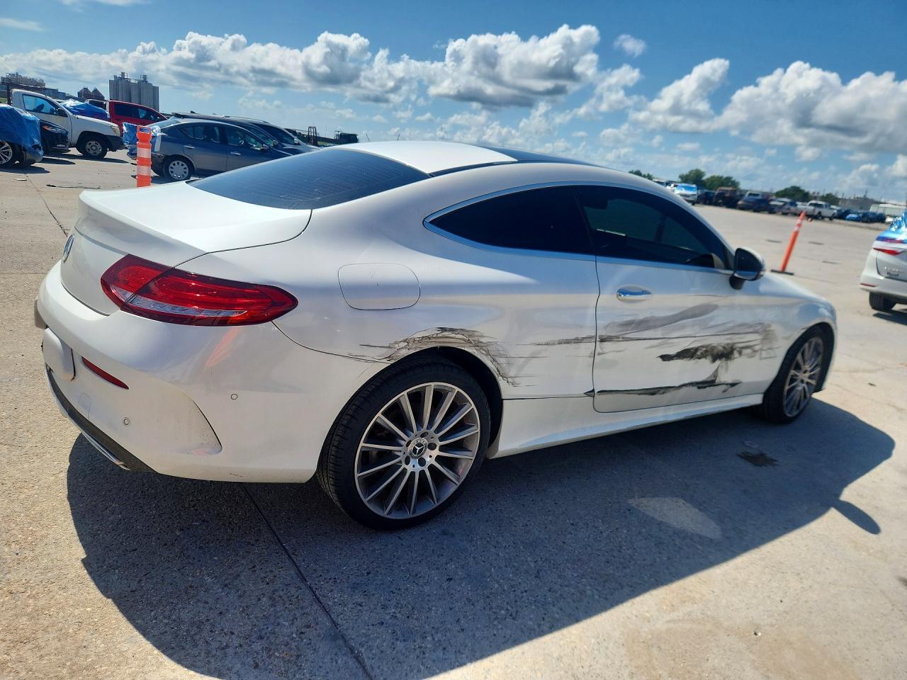 2017 Mercedes-Benz C 300 - zdjęcie 3