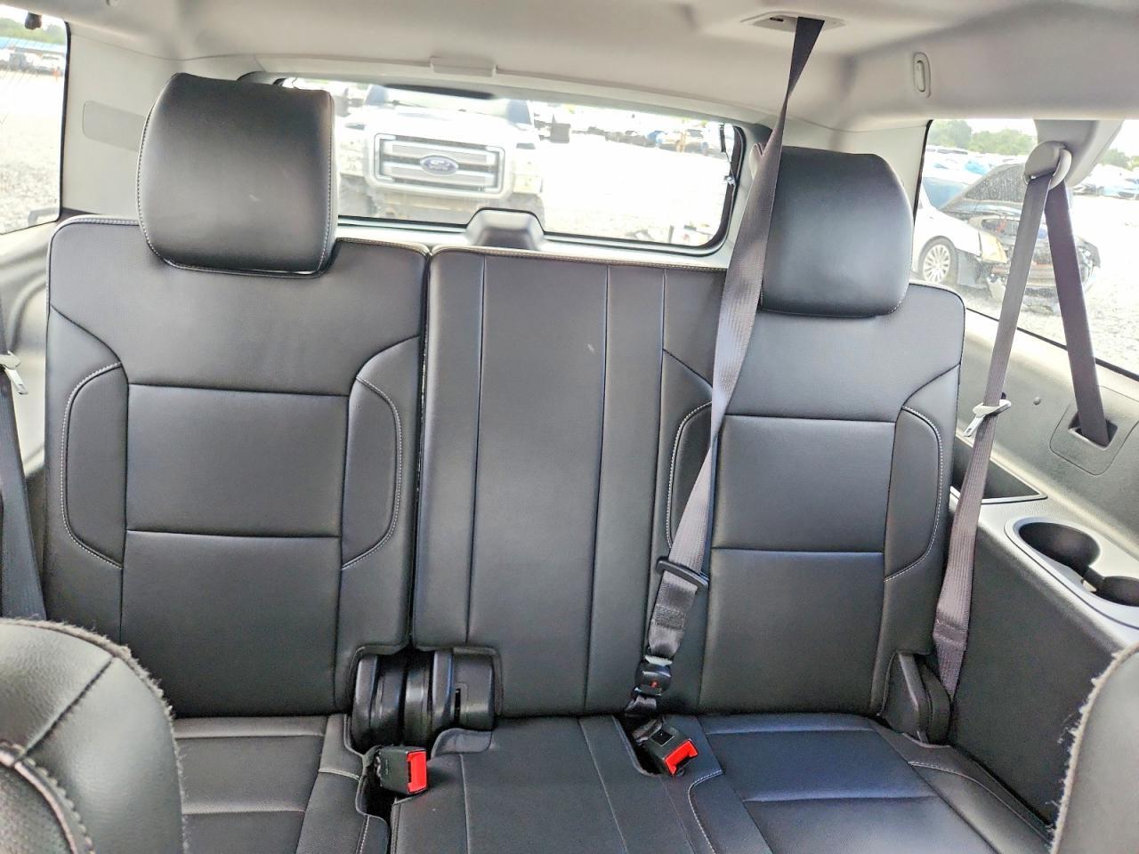 2019 Chevrolet Suburban K1500 Premier - zdjęcie 10