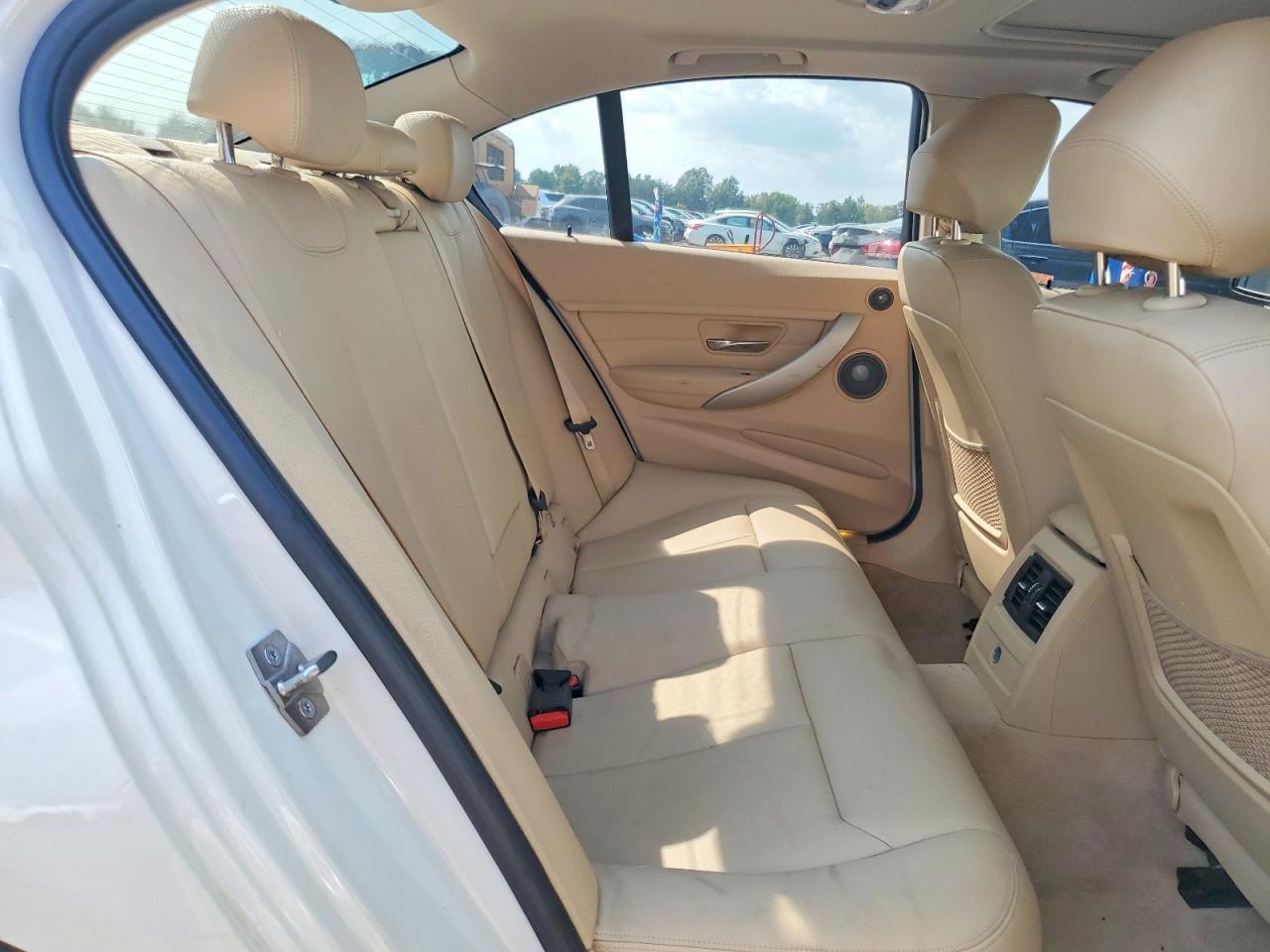 2013 BMW 328 I - zdjęcie 10