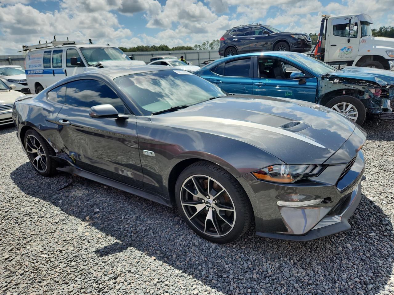 2020 Ford Mustang - zdjęcie 4