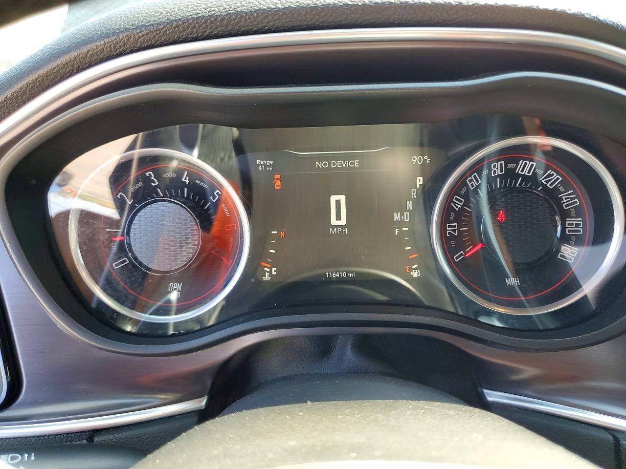 2016 Dodge Challenger R - zdjęcie 9