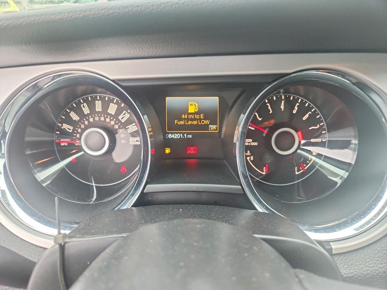 2014 Ford Mustang - zdjęcie 9