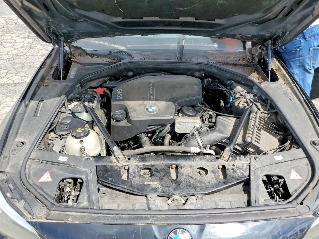 2014 BMW Seria 5 528i - zdjęcie 11