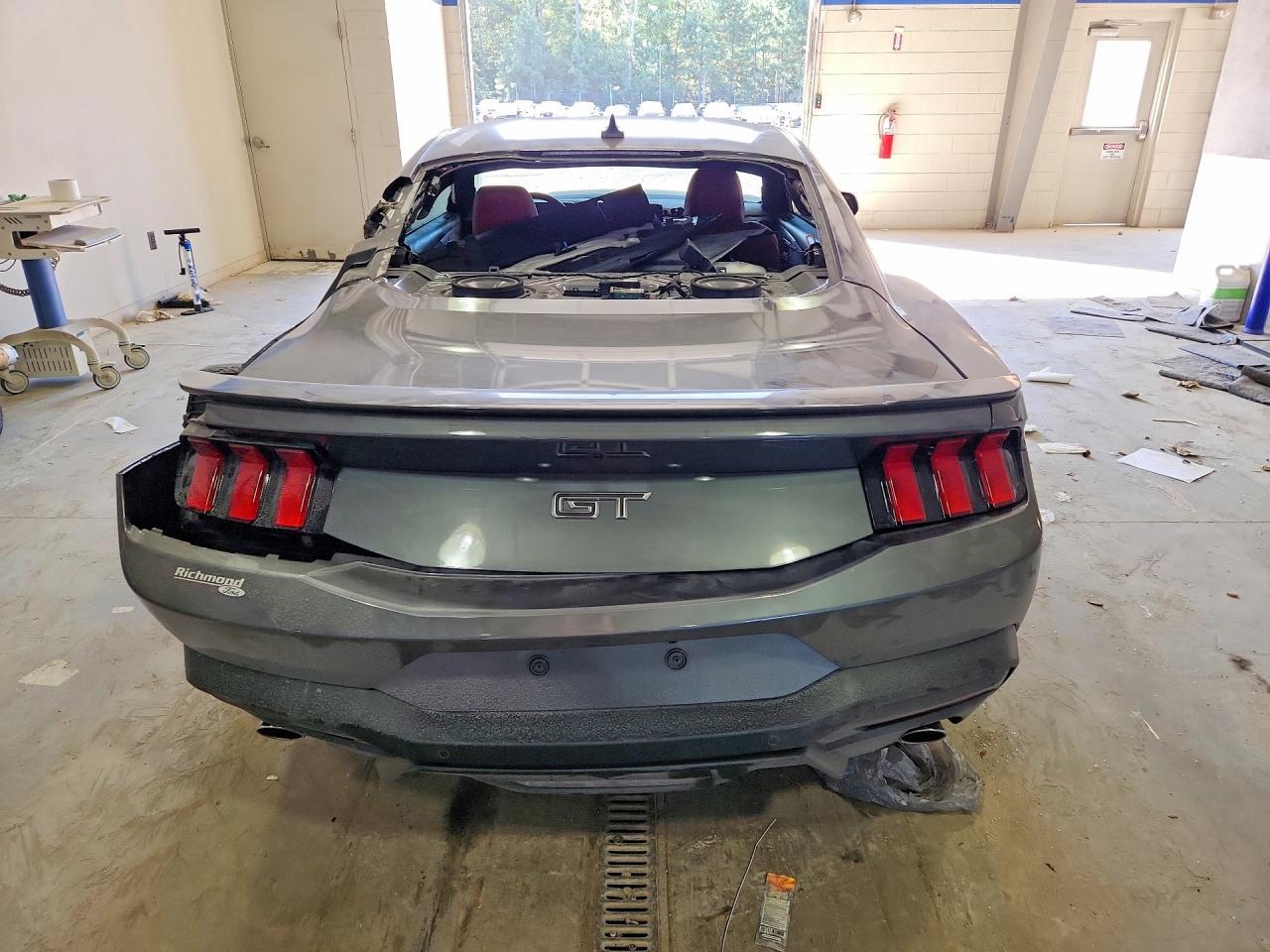 2025 Ford Mustang Gt - zdjęcie 6