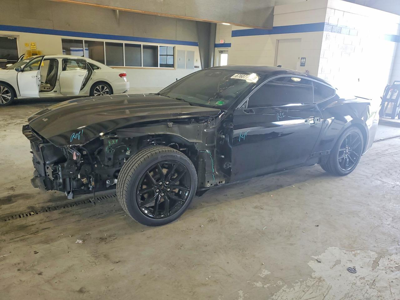 2025 Ford Mustang - zdjęcie główne
