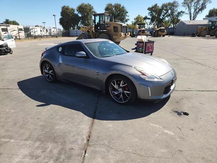 2015 Nissan 370Z Sport Tech - zdjęcie 13