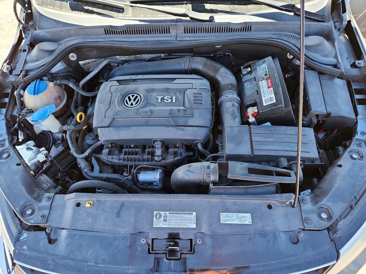 2016 Volkswagen Jetta Sport - zdjęcie 11