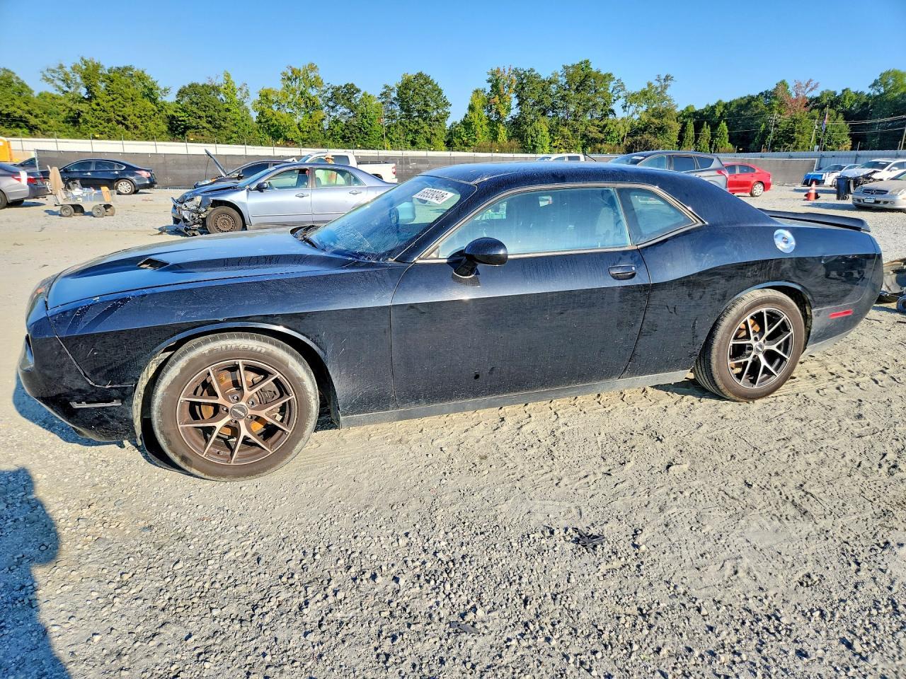 2015 Dodge Challenger Sxt - zdjęcie główne