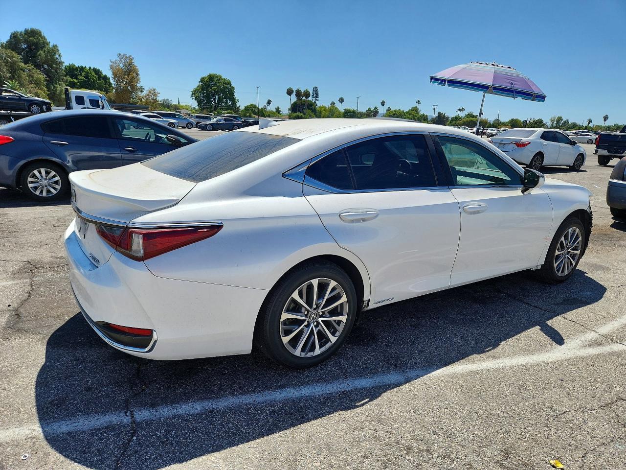 2022 Lexus Es 300H Base - zdjęcie 3