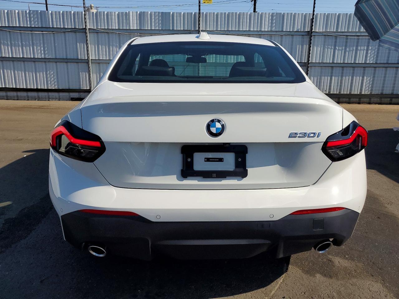 2026 BMW 230I - zdjęcie 6