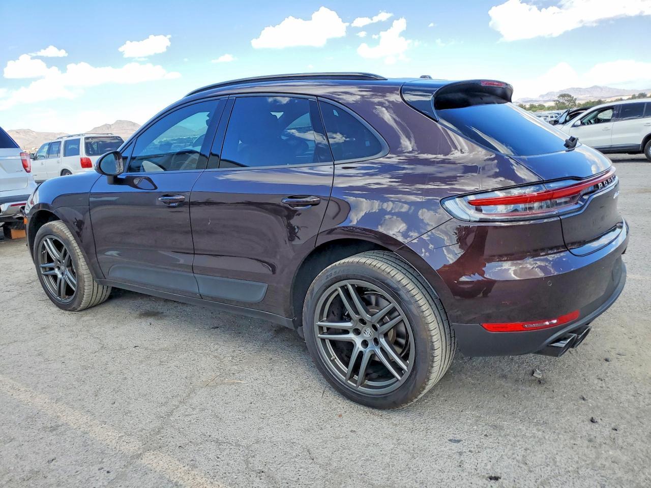 2021 Porsche Macan - zdjęcie 2