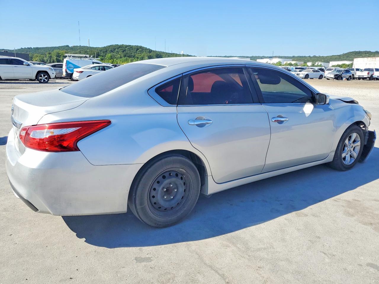 2016 Nissan Altima 2.5 S - zdjęcie 3