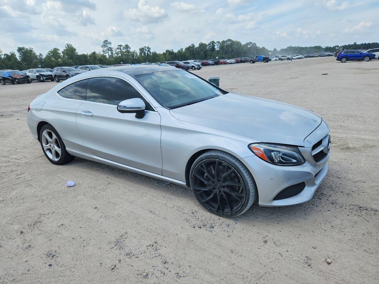 2017 Mercedes-Benz C 300 - zdjęcie 4
