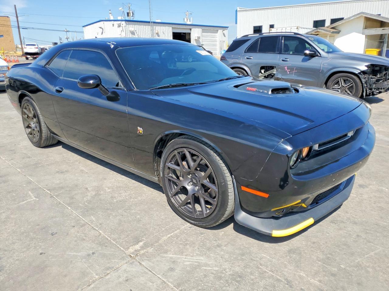 2016 Dodge Challenger R - zdjęcie 4