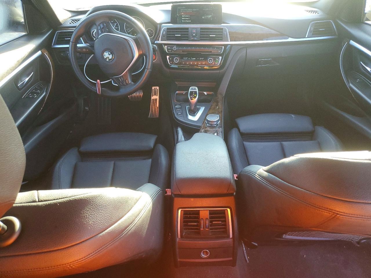 2017 BMW 330 I - zdjęcie 8