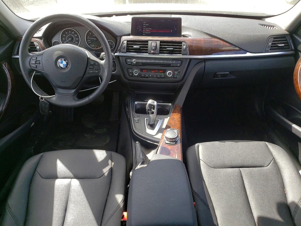 2015 BMW 320 I - zdjęcie 8