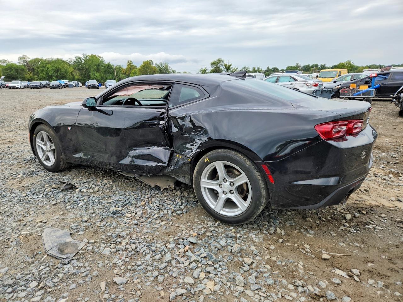 2021 Chevrolet Camaro Ls - zdjęcie 2