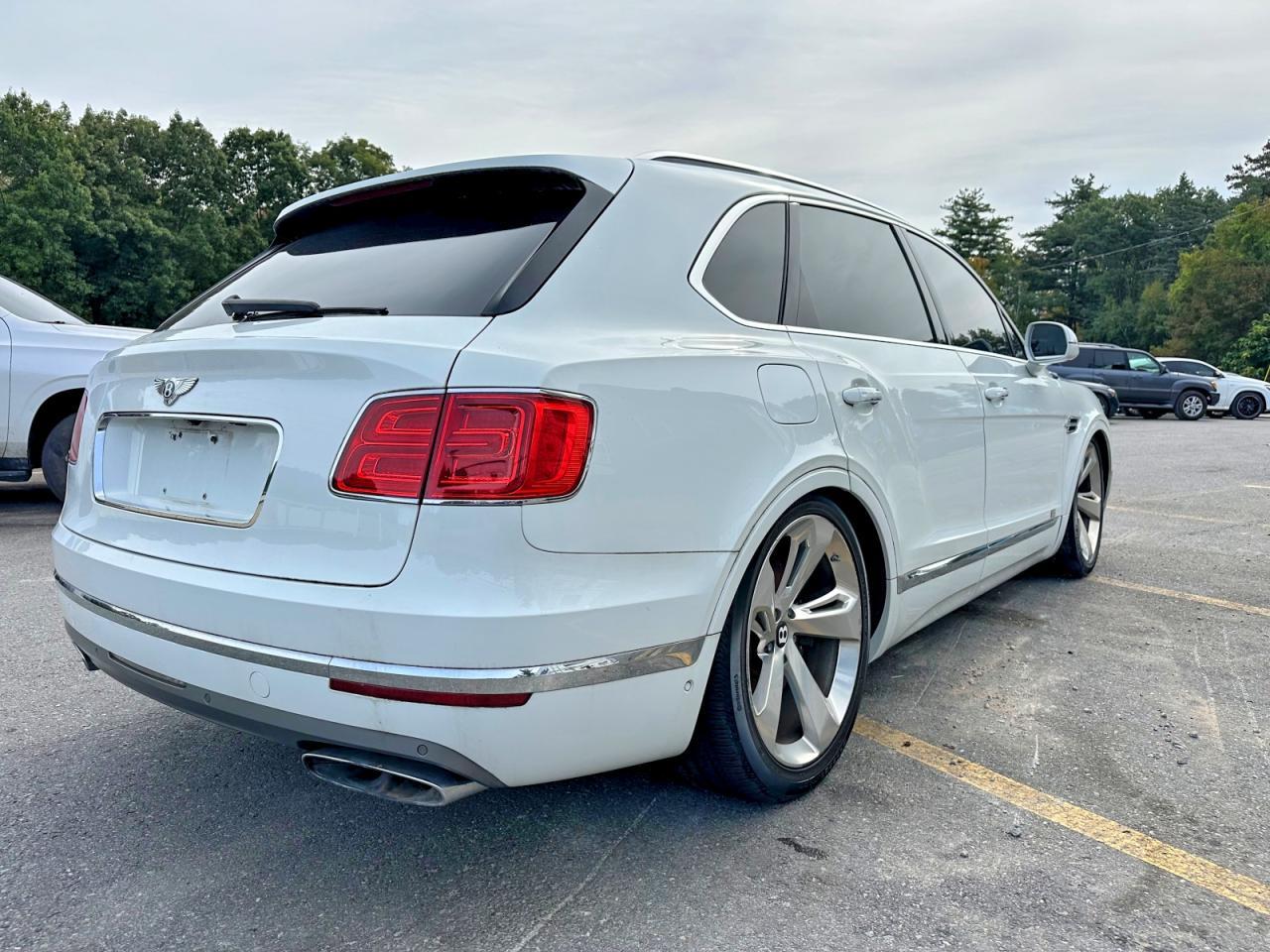 2017 Bentley Bentayga - zdjęcie 3