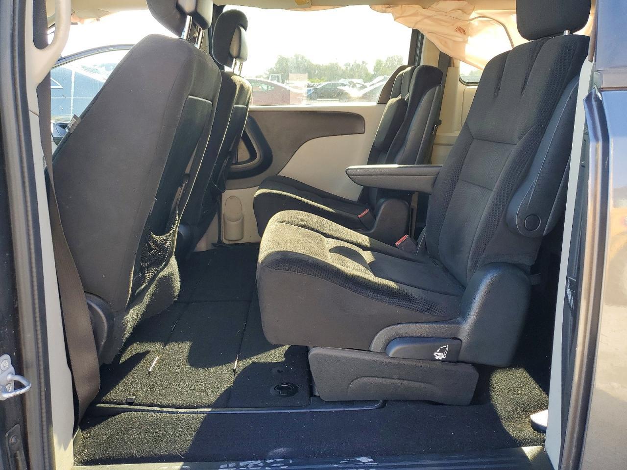 2016 Dodge Grand Caravan Se - zdjęcie 11