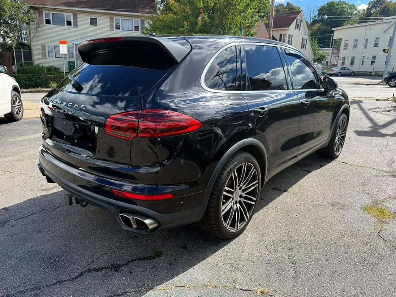 2016 Porsche Cayenne Turbo - zdjęcie 3