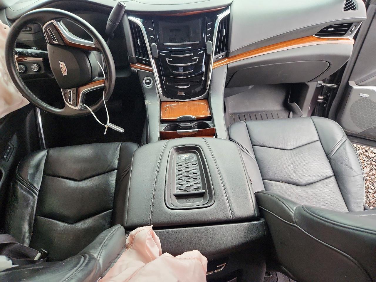 2015 Cadillac Escalade Luxury - zdjęcie 8