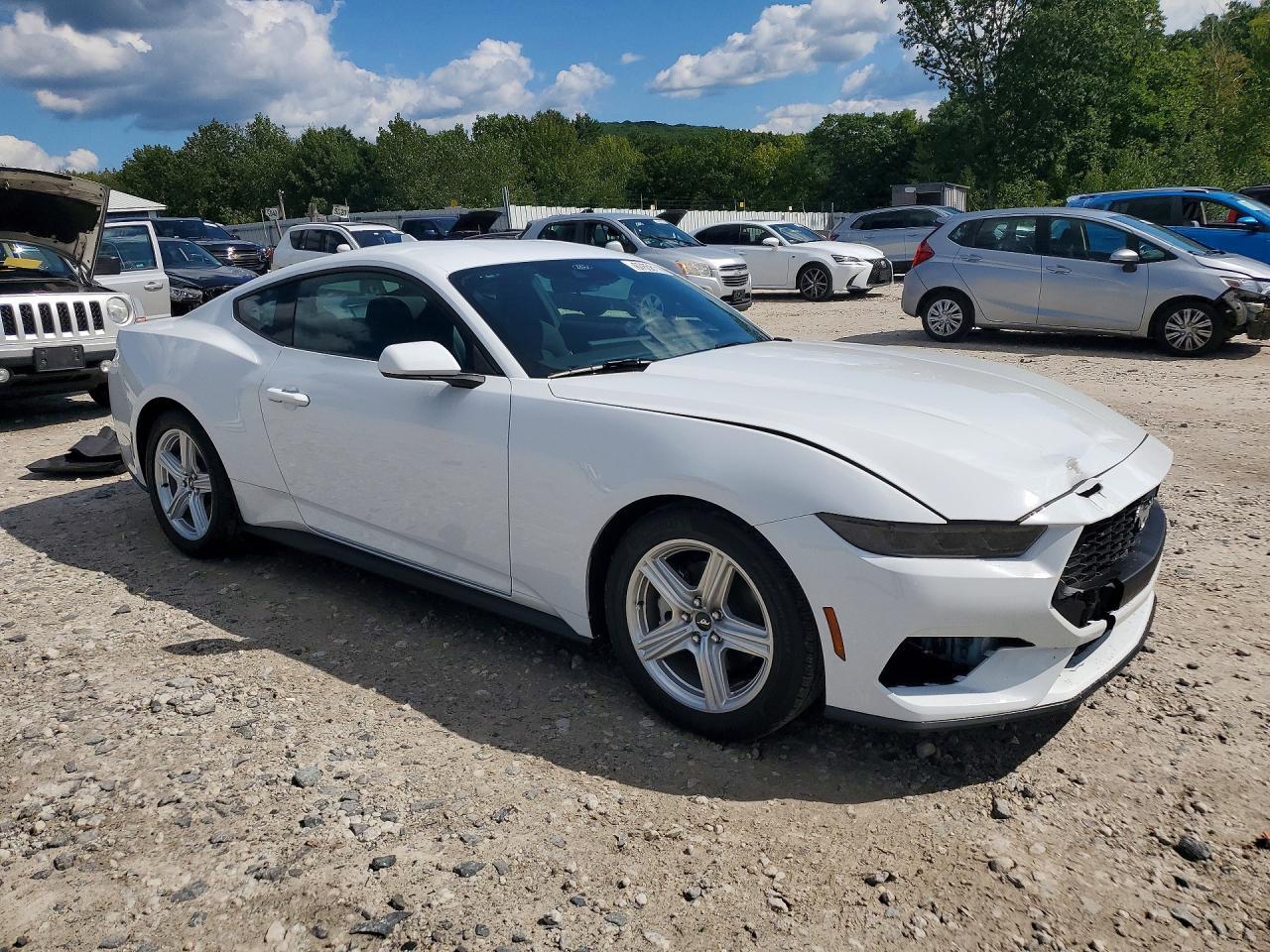2026 Ford Mustang - zdjęcie 4