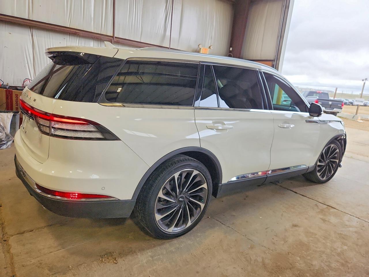 2020 Lincoln Aviator Reserve - zdjęcie 3