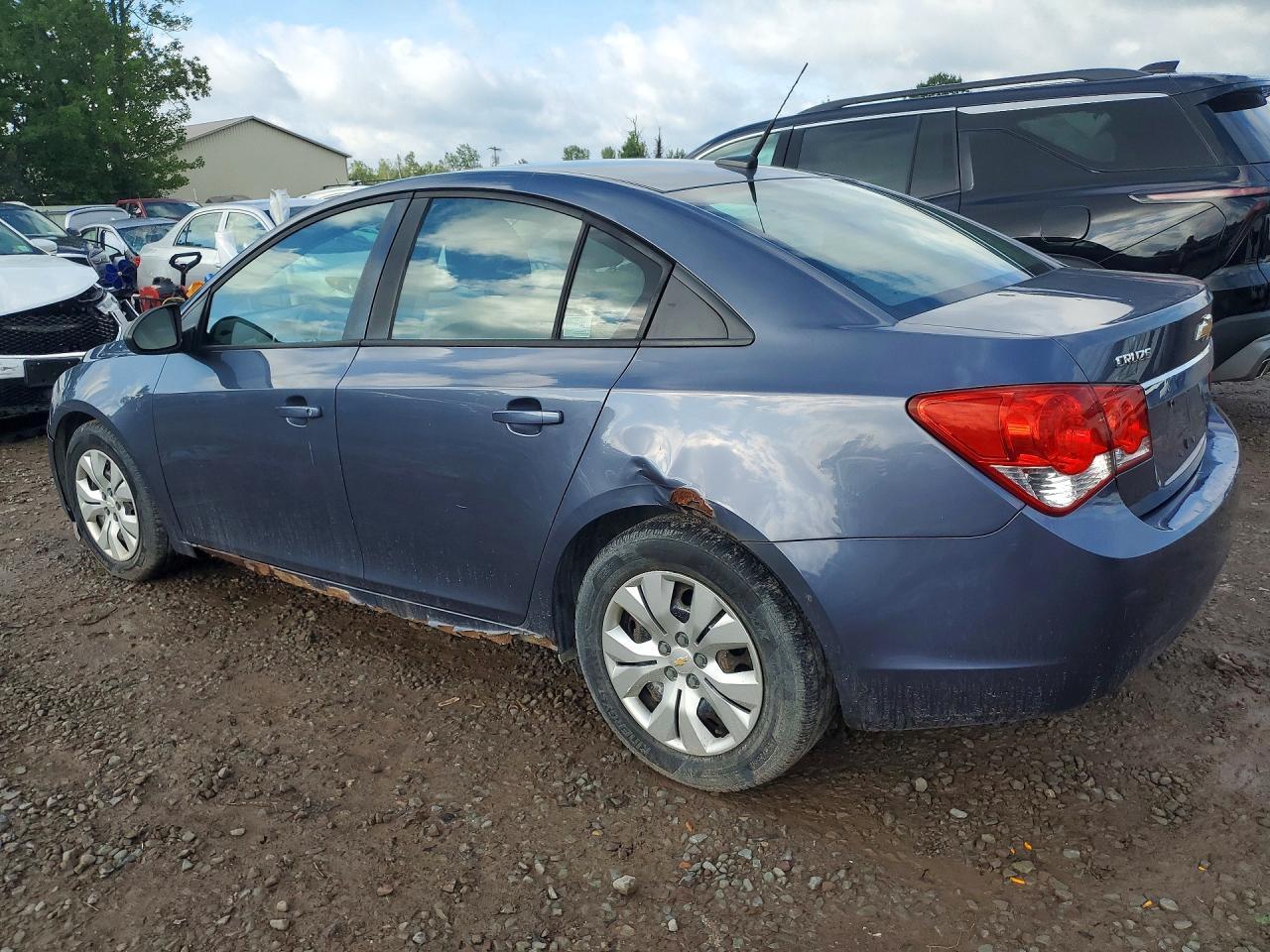 2013 Chevrolet Cruze Ls - zdjęcie 2