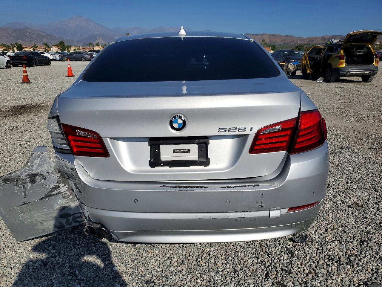 2013 BMW 528 I - zdjęcie 6