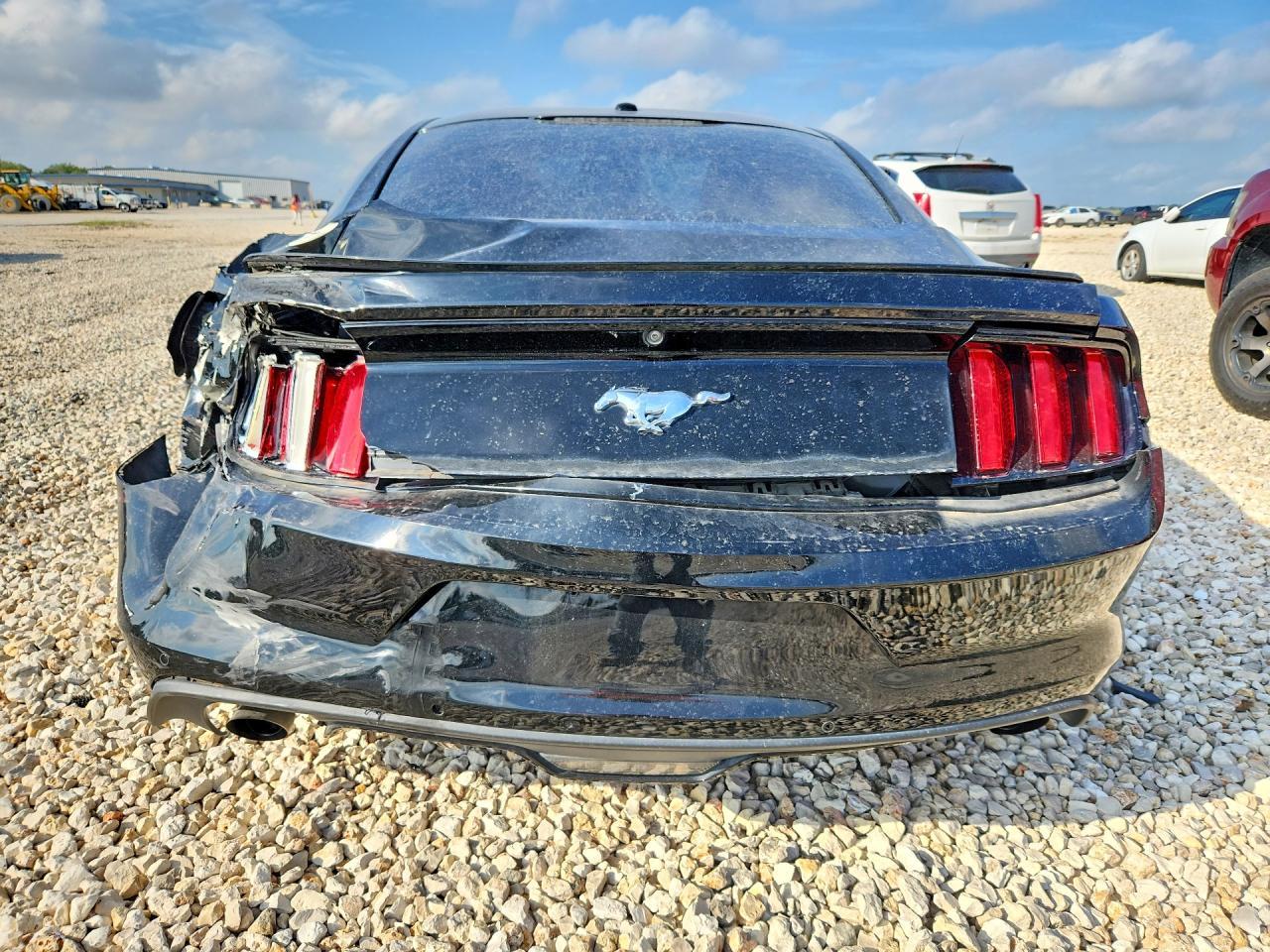 2015 Ford Mustang - zdjęcie 6