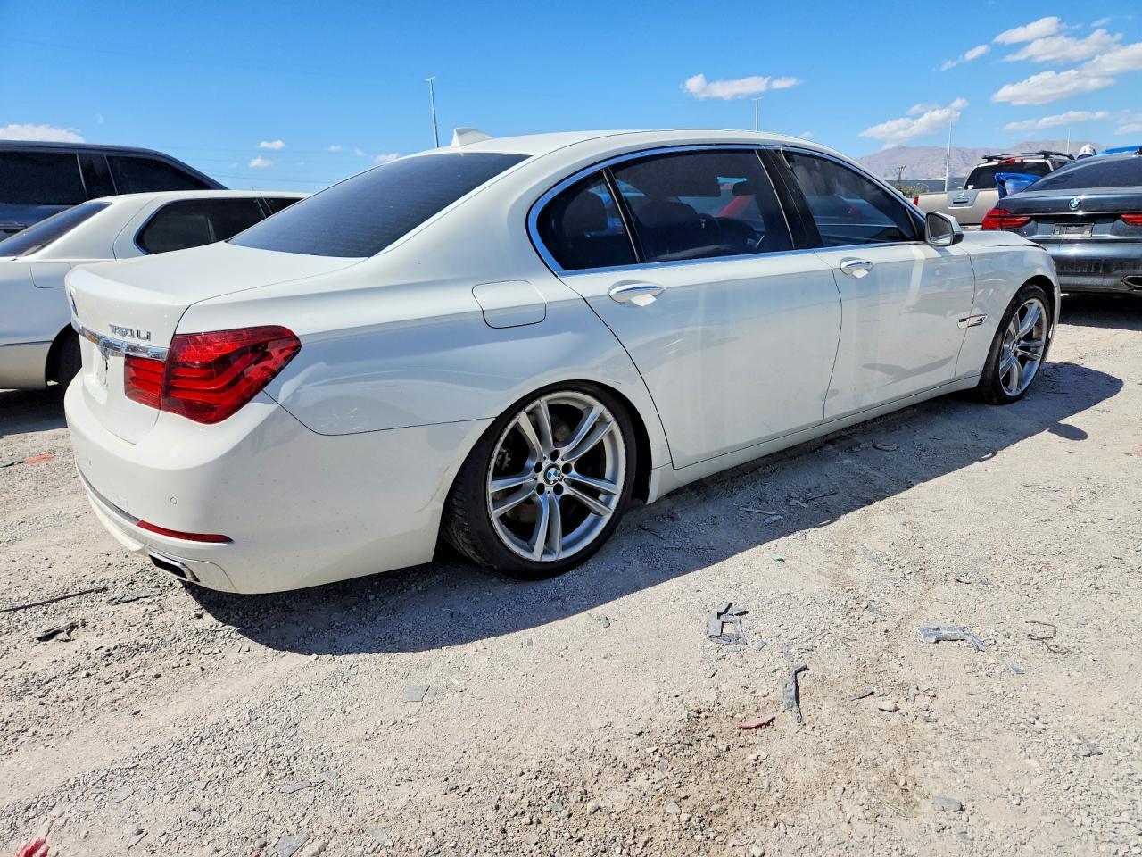 2013 BMW 750 Li - zdjęcie 3