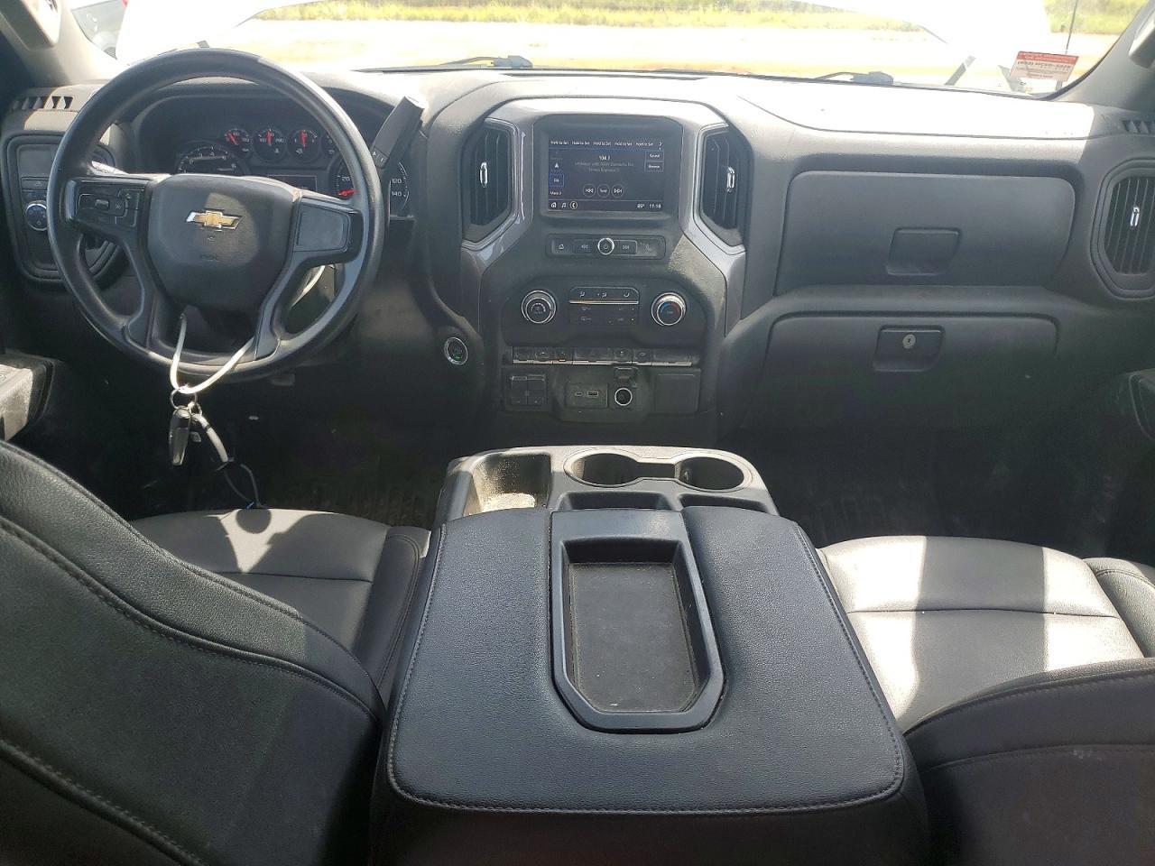 2023 Chevrolet Silverado C1500 - zdjęcie 8