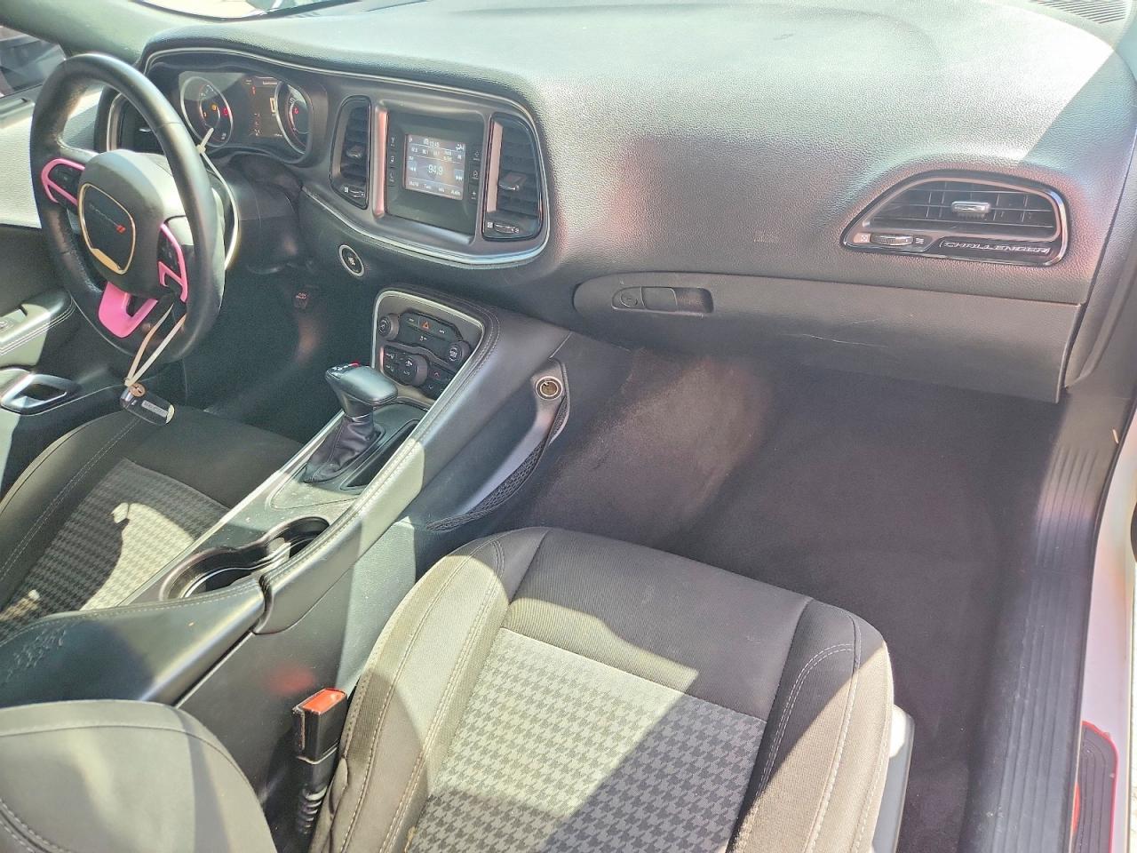 2015 Dodge Challenger Sxt - zdjęcie 8