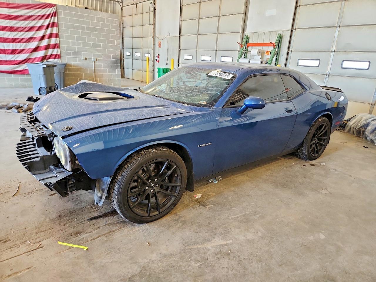 2022 Dodge Challenger R/T - zdjęcie główne
