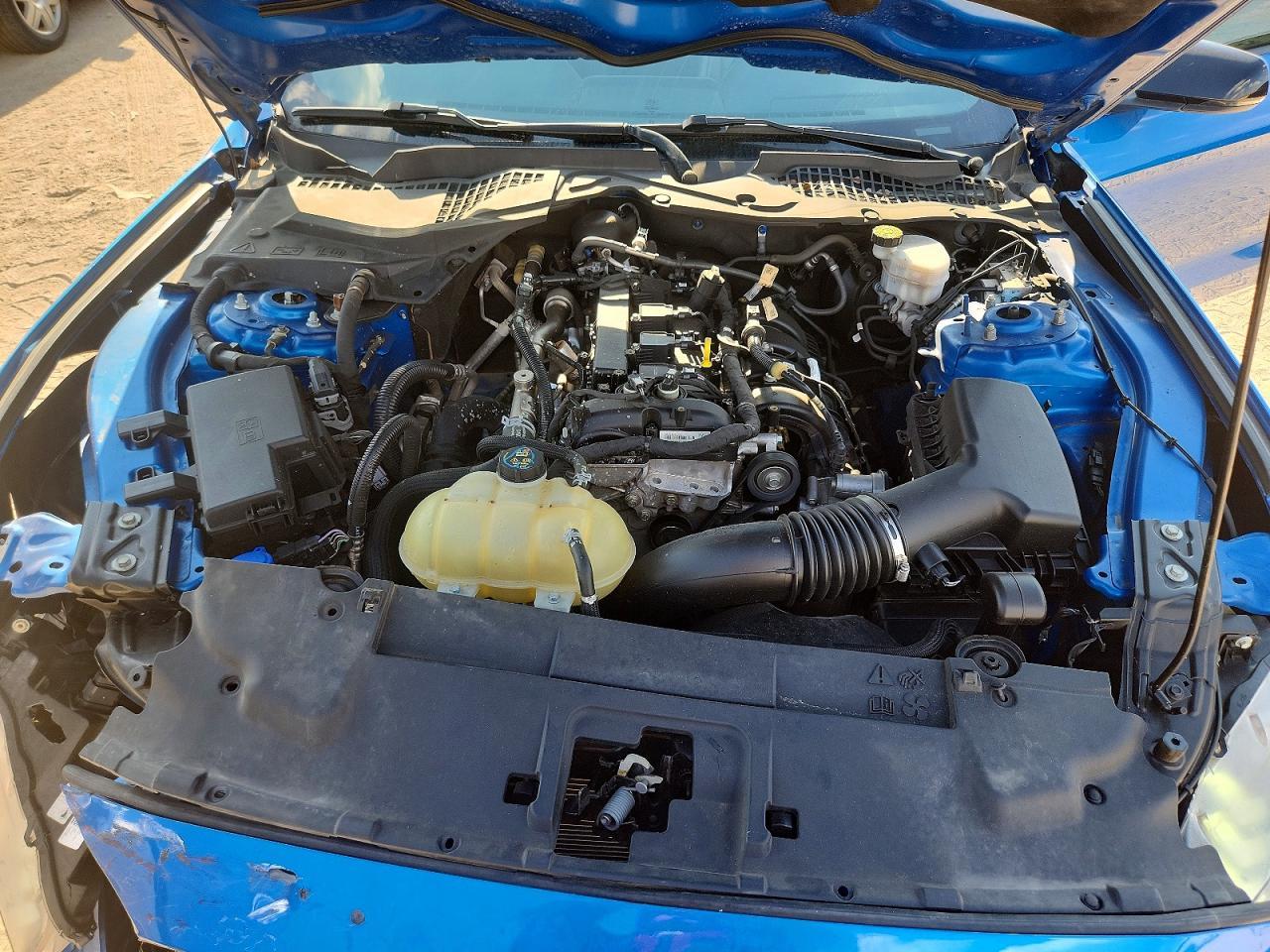 2021 Ford Mustang - zdjęcie 11