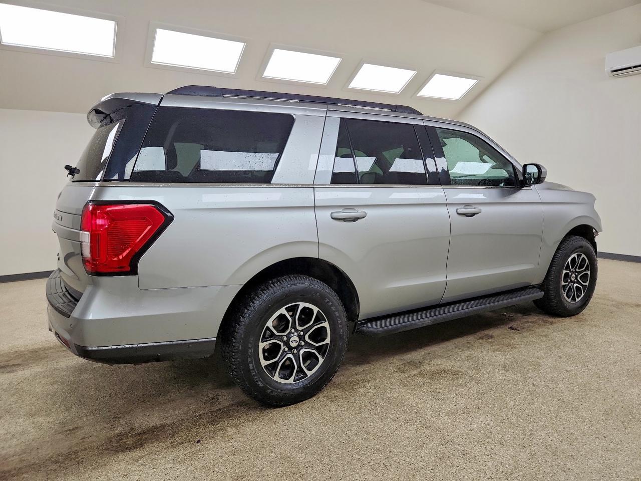 2024 Ford Expedition Xlt - zdjęcie 3