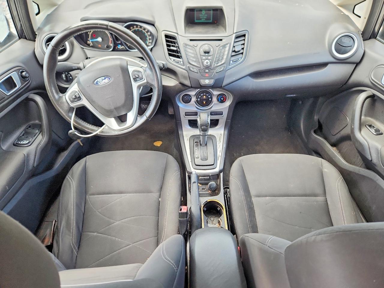 2014 Ford Fiesta Se - zdjęcie 8