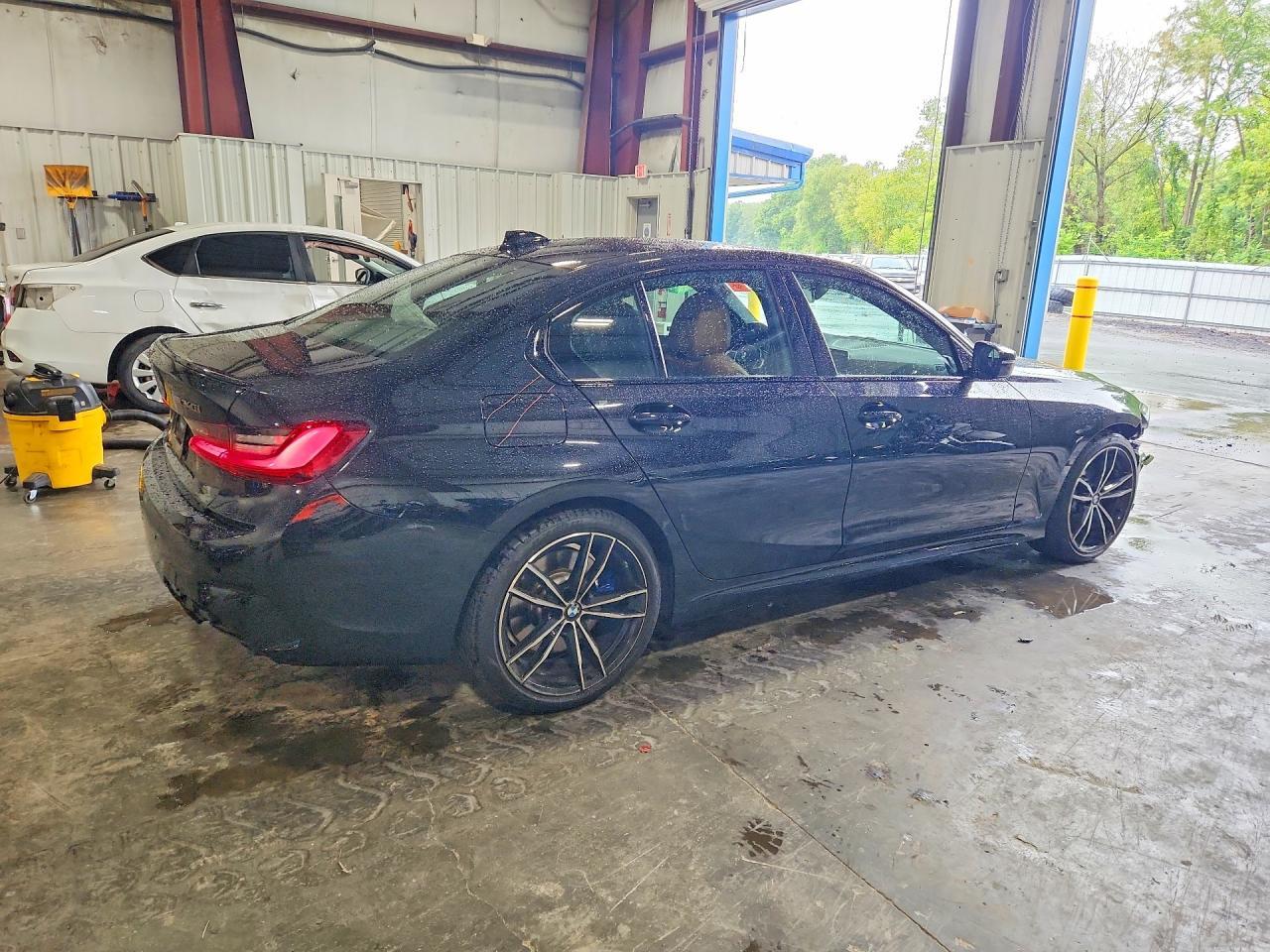 2022 BMW Seria 3 M340i - zdjęcie 3