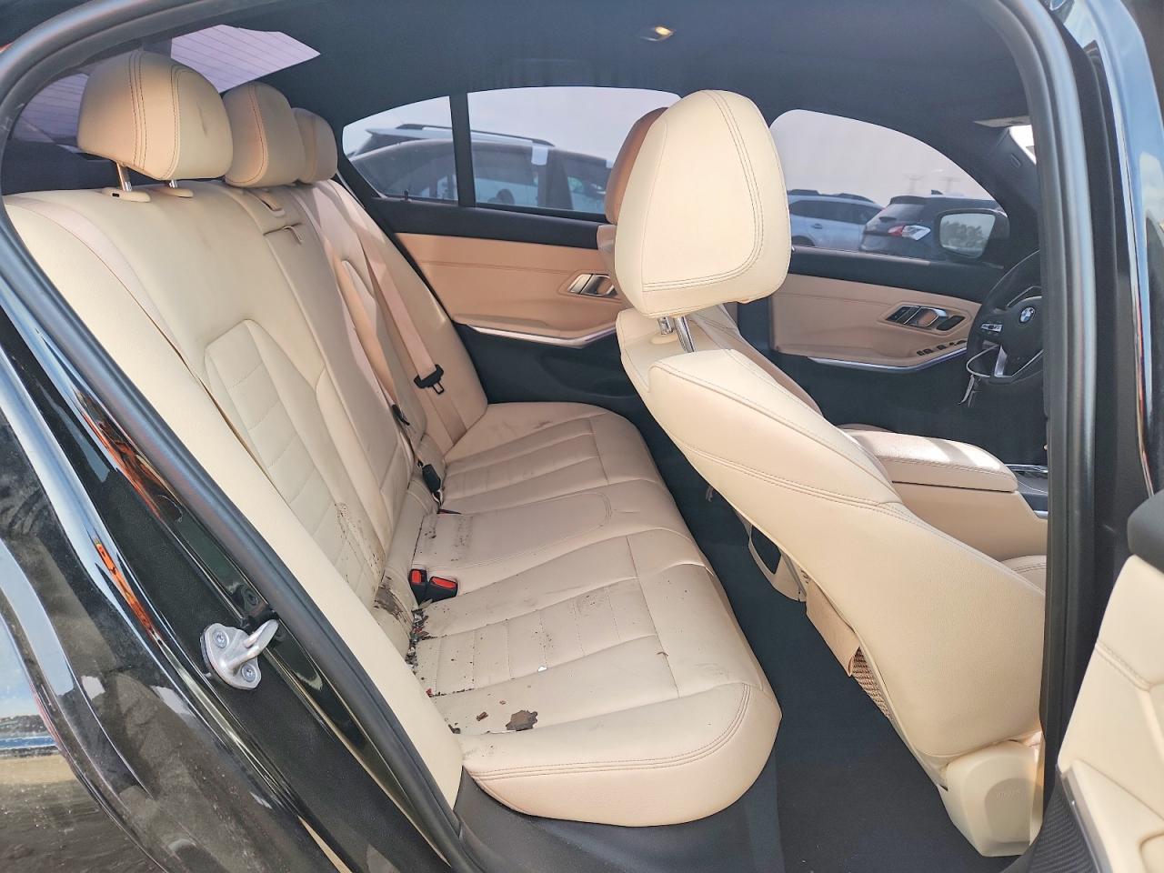 2021 BMW Seria 3 330i - zdjęcie 10