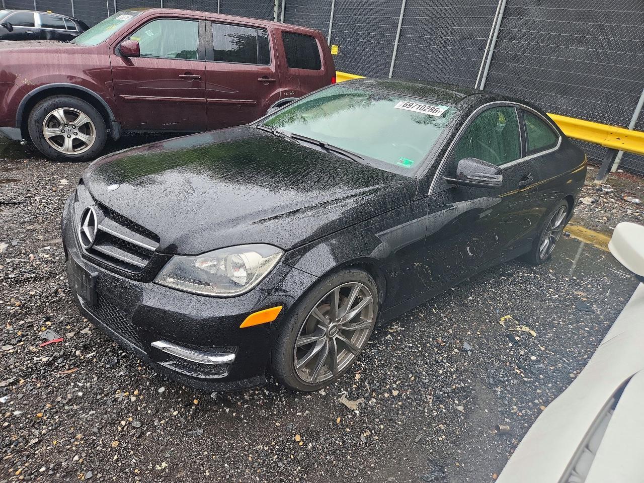 2015 Mercedes-Benz C 250 - zdjęcie główne