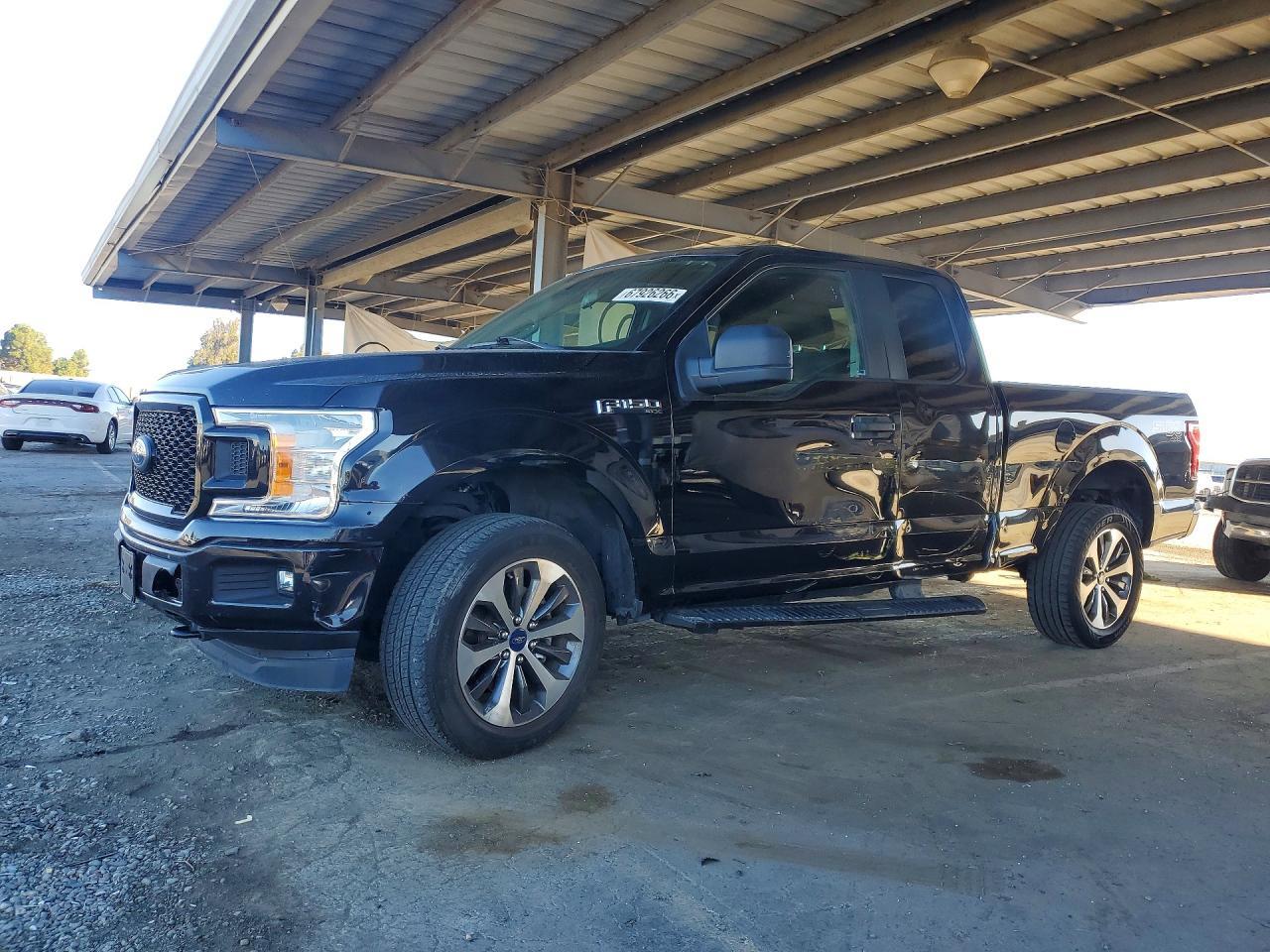 2019 Ford F150 Super Cab - zdjęcie główne
