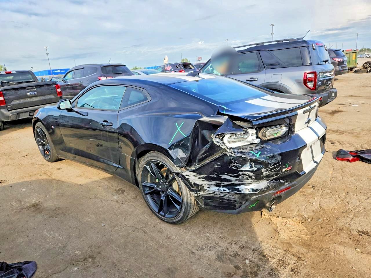 2019 Chevrolet Camaro Ls - zdjęcie 2