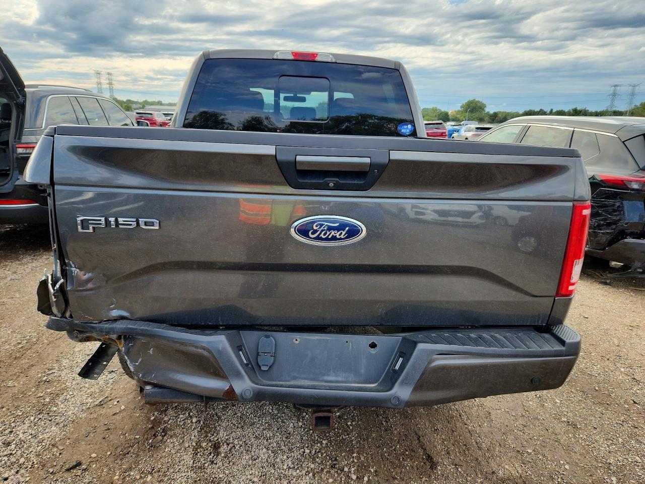 2017 Ford F150 Supercrew - zdjęcie 6