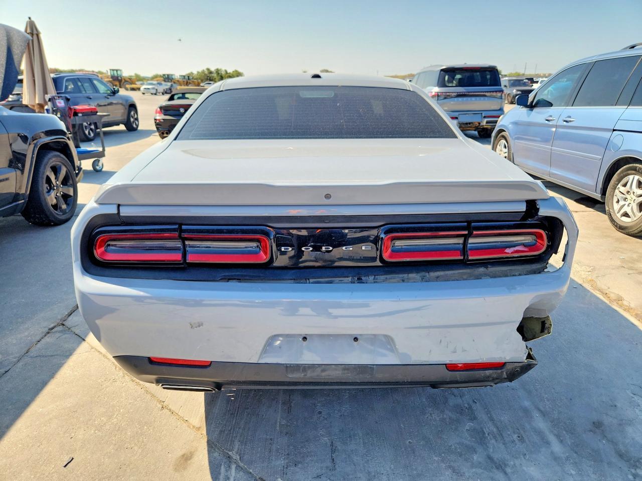 2021 Dodge Challenger Sxt - zdjęcie 6