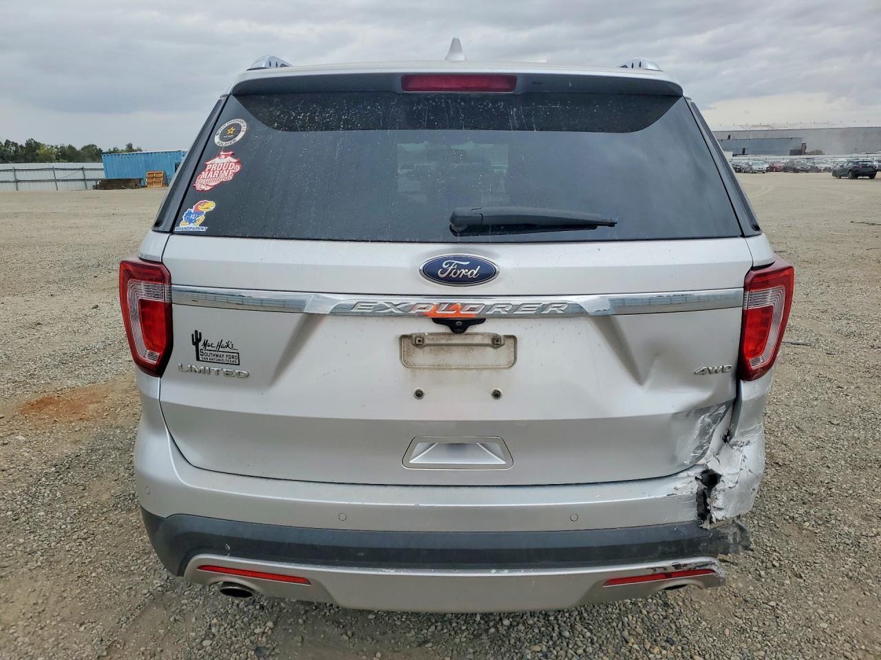 2017 Ford Explorer Limited - zdjęcie 6