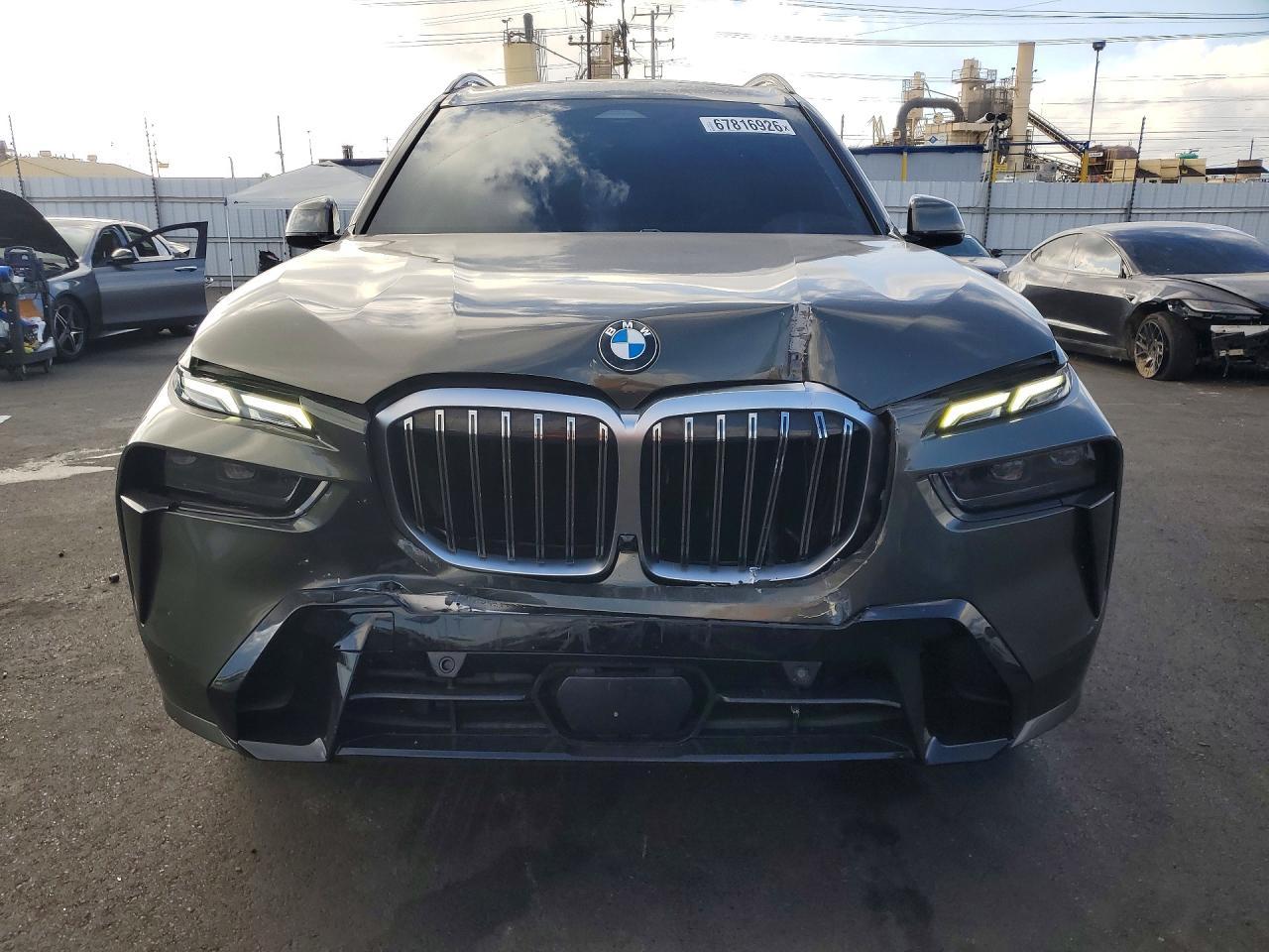 2023 BMW X7 xDrive40I - zdjęcie 5