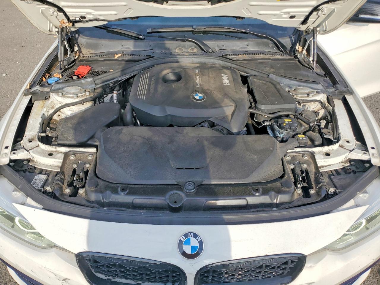 2018 BMW Seria 3 330i - zdjęcie 11